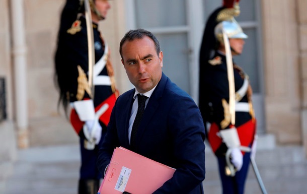 French Prime Minister Unexpectedly Resigns
